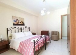 - LETOJANNI - BIVANI AL MARE - CON AMPIO SPAZIO ESTERNO E DOPPIO AFFACCIO - ASCENSORATO E CON POSTO AUTO ESTERNO -
IN GRAZIOSO RESIDENCE A 300 METRI DALLA SPIAGGIA DI LETOJANNI - FORMATO DA INGRESSO, CORRIDOIO, CUCINA - SOGGIORNO,
BAGNO FINESTRATO, CAMERA DA LETTO ED AMPIO BALCONE ANGOLARE - ABITABILE SUBITO - OTTIMO ANCHE PER INVESTIMENTO COME